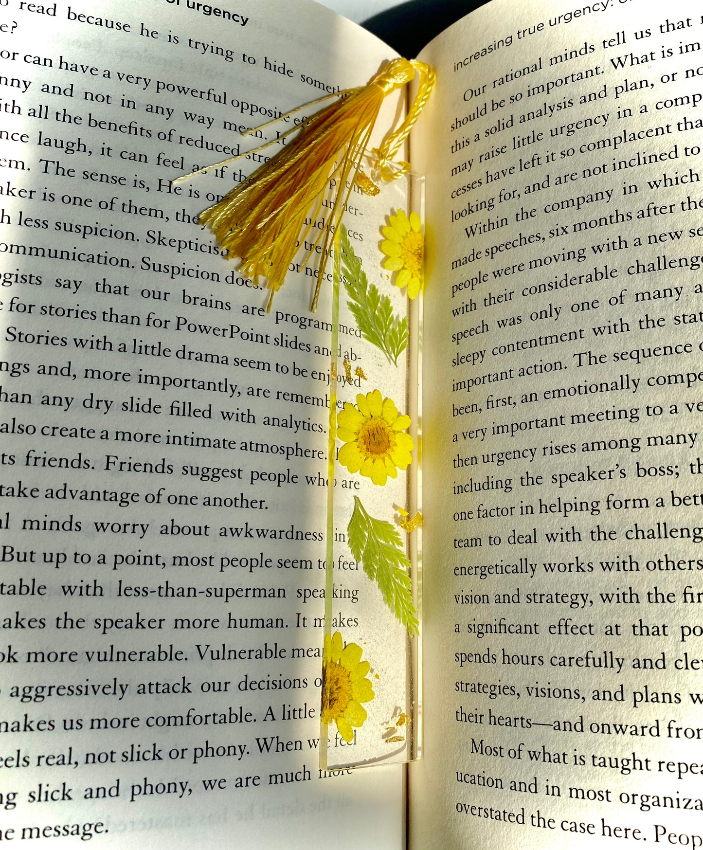 Yellow Daisy Glow Bookmark