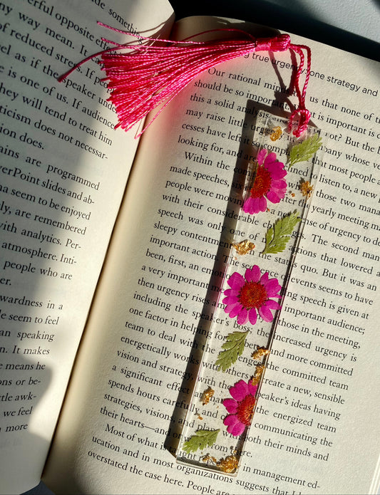 Pink Daisy Glow Bookmark